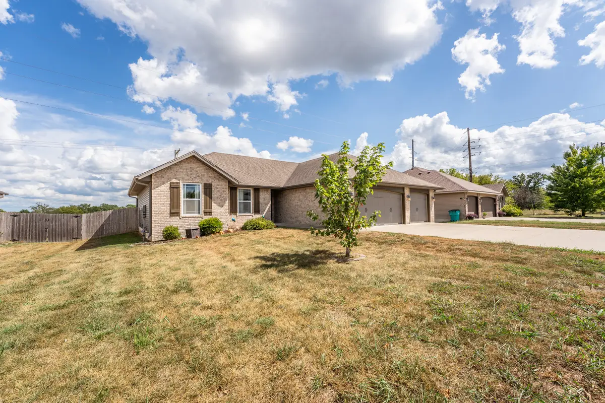 612 N Lincoln Avenue, Republic, MO 65738 - #1