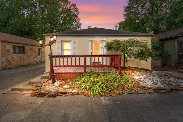 504 E Cozy Street, Springfield, MO 65807
