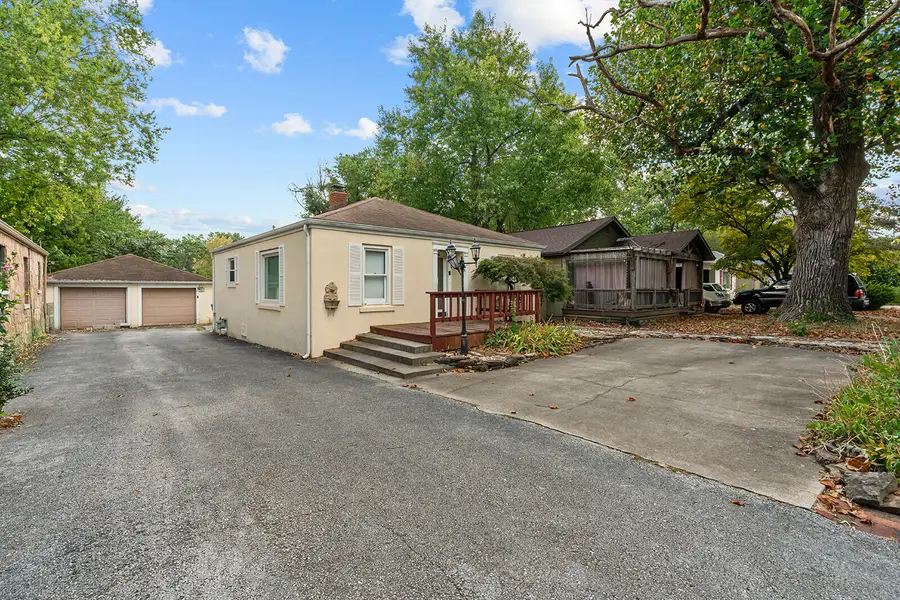 504 E Cozy Street, Springfield, MO 65807 - #3