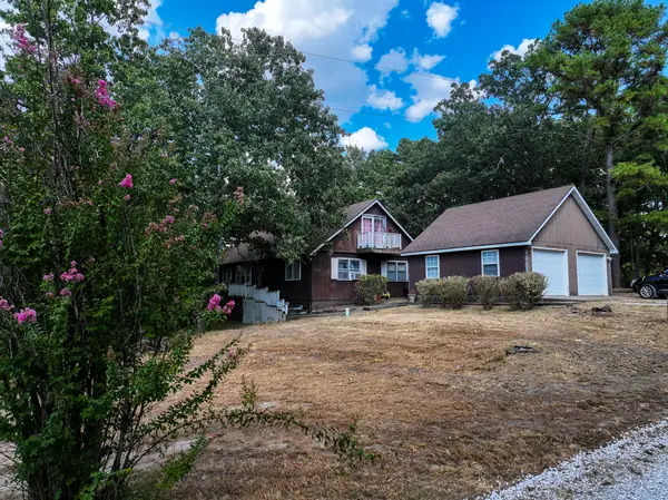 3889 S 143rd Road, Bolivar, MO 65613