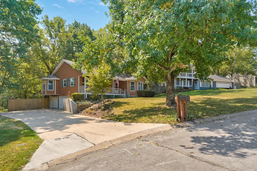 228 E Osage Drive, Springfield, MO 65810 - #3