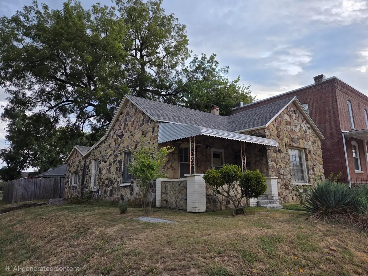 537 W Calhoun Street, Springfield, MO 65806 - #1