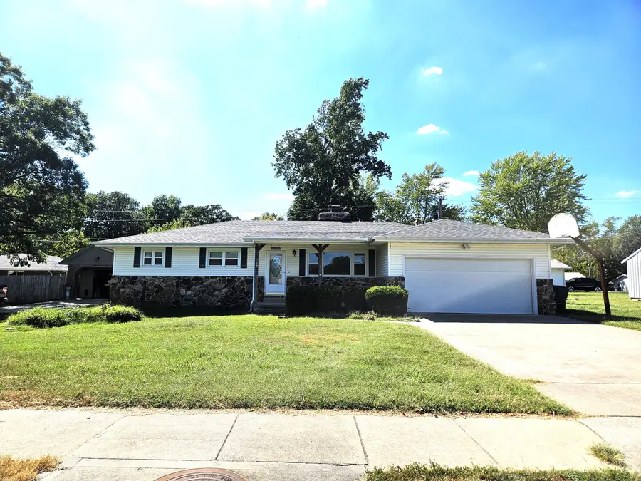 713 S Locust Street, Buffalo, MO 65622 - #2