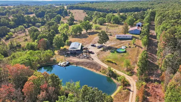 3723 Weaver Road, Grovespring, MO 65662