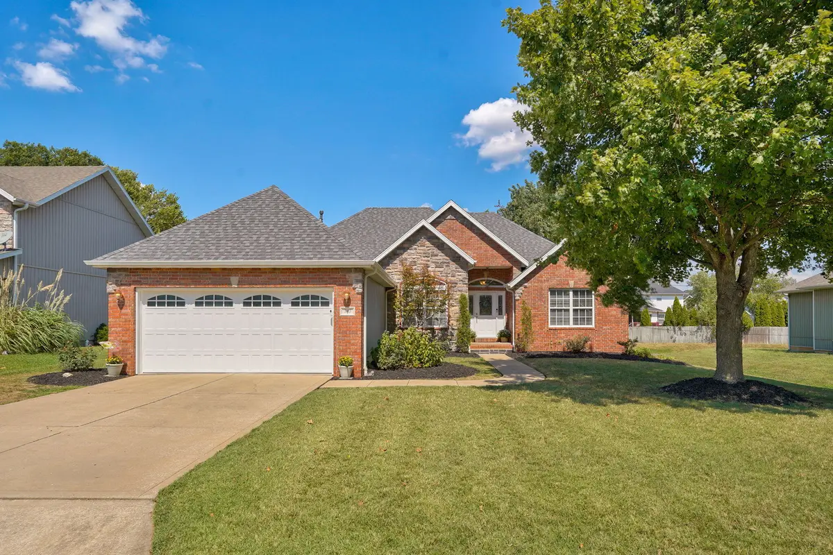 343 E Grace Street, Republic, MO 65738 - #1