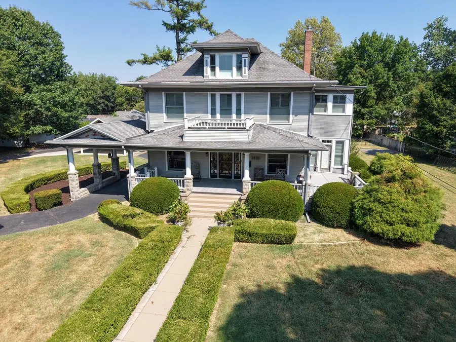 1635 E Walnut Street, Springfield, MO 65802 - #2