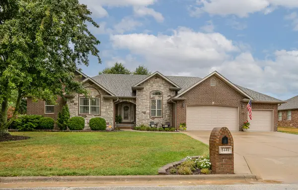 1441 S Charles Place, Bolivar, MO 65613
