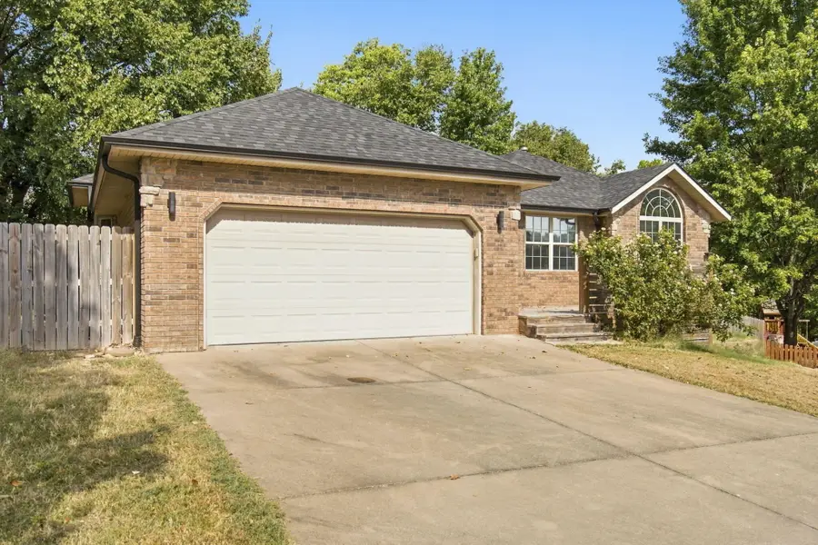 809 S 14th Avenue, Ozark, MO 65721 - #2