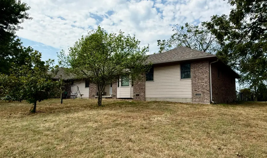 3015 Pool Drive, Mountain Grove, MO 65711 - #2
