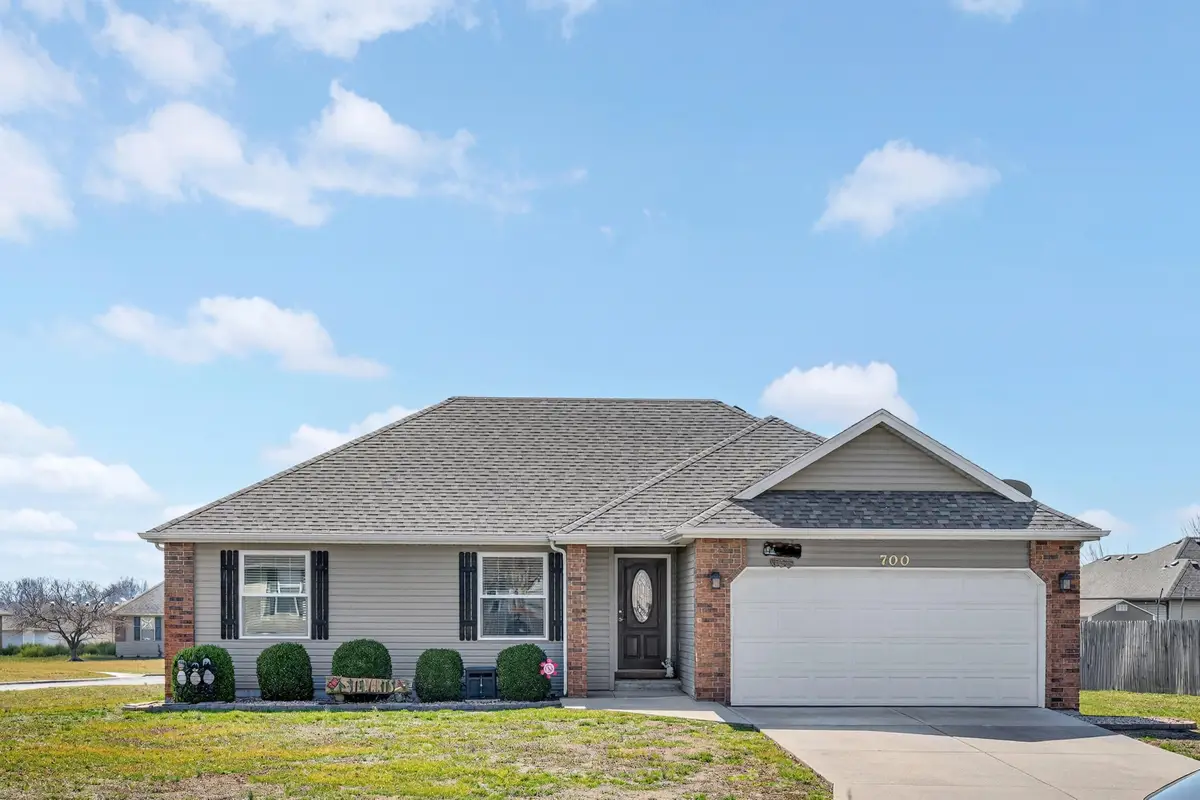 700 W Osage Street, Clever, MO 65631 - #1