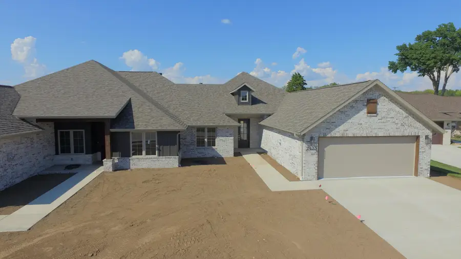 2423 E Swallow Street, Springfield, MO 65804 - #2