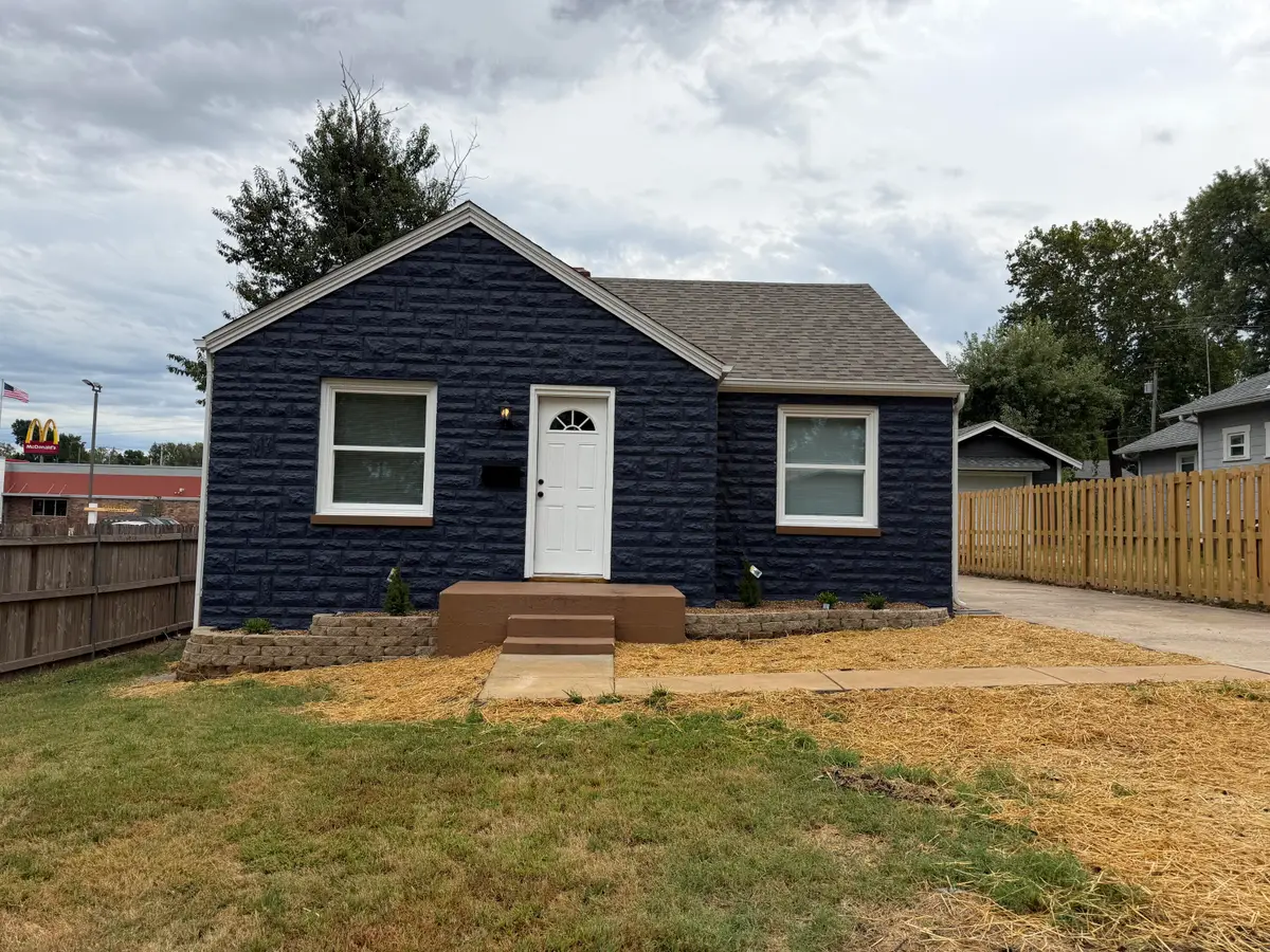 2336 N Johnston Avenue, Springfield, MO 65803 - #1