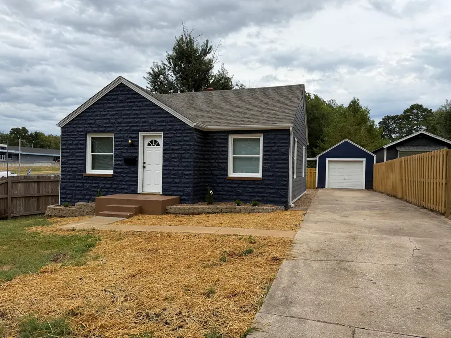 2336 N Johnston Avenue, Springfield, MO 65803 - #3