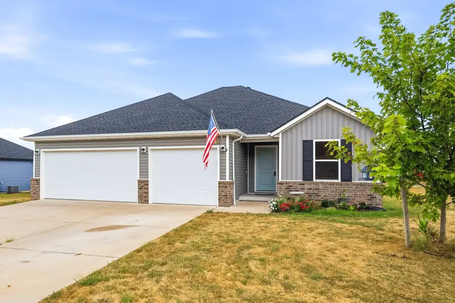 310 W Granada Street, Republic, MO 65738 - #3