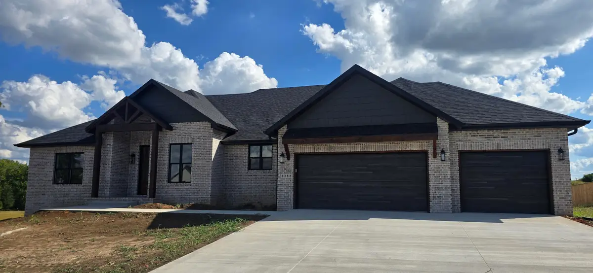1388 E Walnut Street, Bolivar, MO 65613 - #1