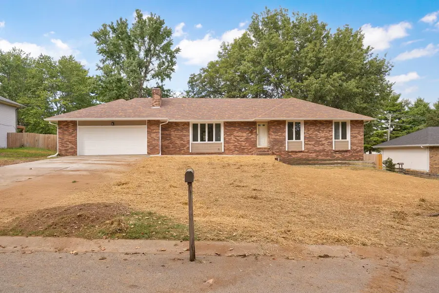 515 E Cardinal Street, Springfield, MO 65810 - #2