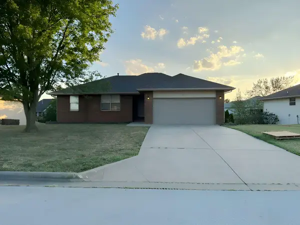 561 N Jester Avenue, Republic, MO 65738