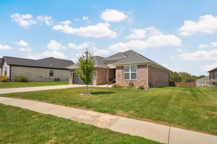 1065 W Gaslight Drive, Springfield, MO 65810 - #3