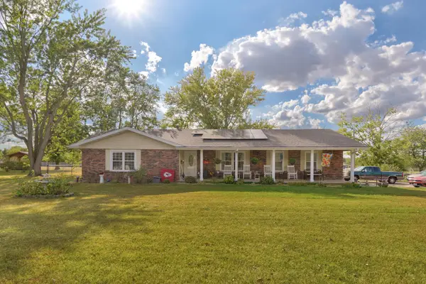 5727 S State Highway Ff, Battlefield, MO 65619