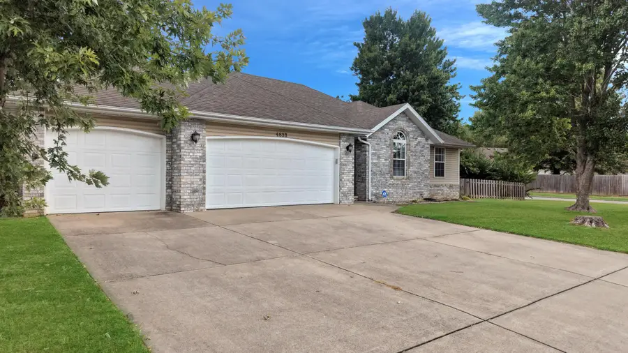 4833 N Kensington Drive, Ozark, MO 65721 - #3