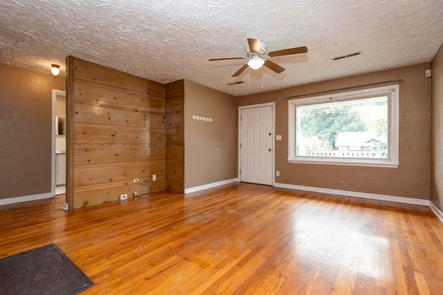 1610 E Cairo Street, Springfield, MO 65802 - #2