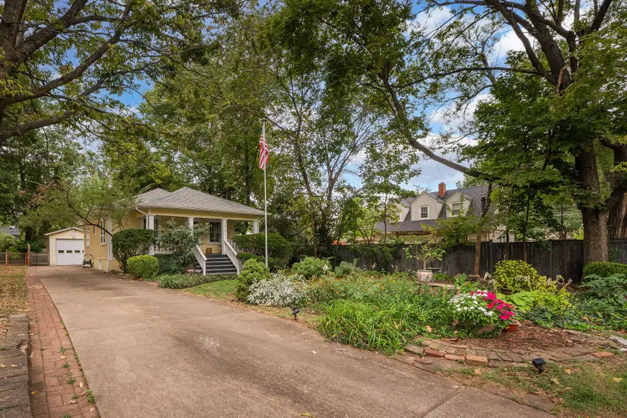 1410 E Stanford Street, Springfield, MO 65804 - #2