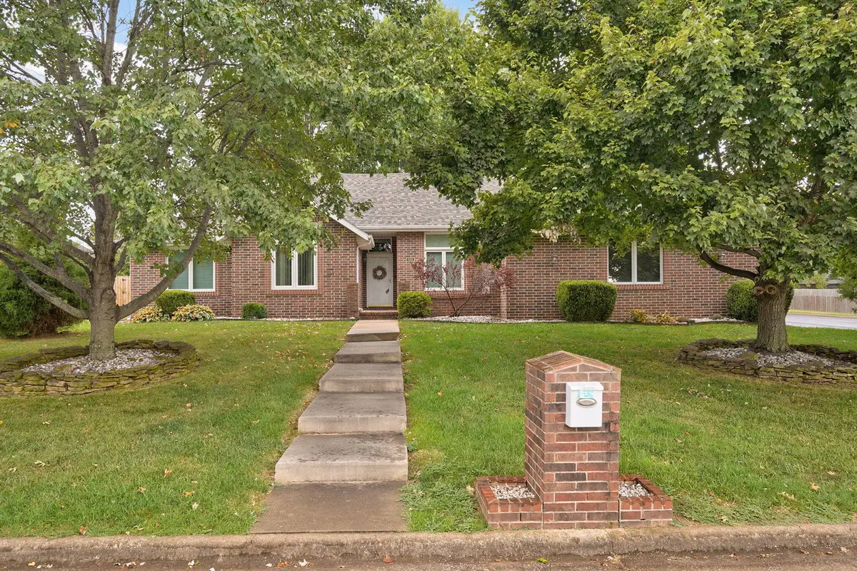 515 N Ellen Street, Nixa, MO 65714 - #1
