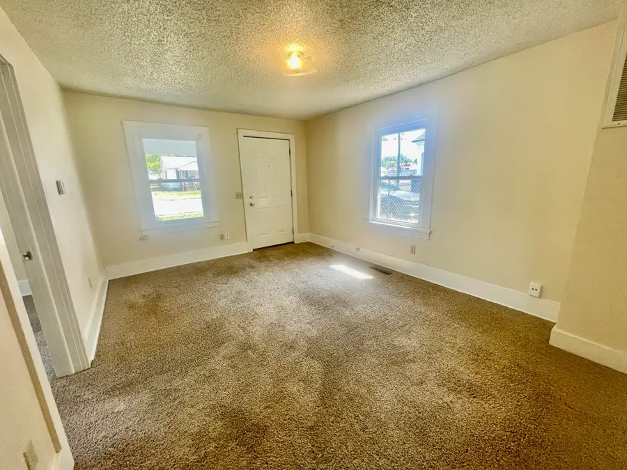 2423 N Fremont Avenue, Springfield, MO 65803 - #2