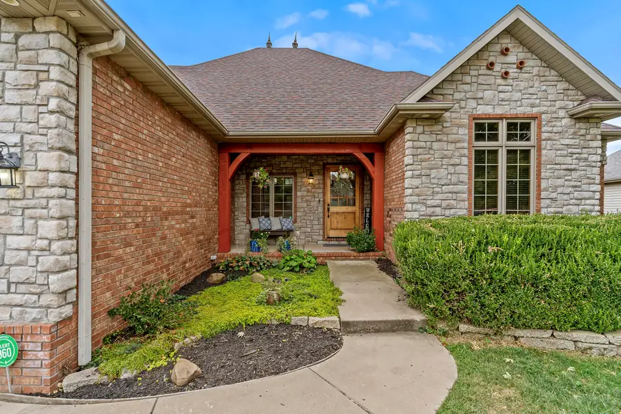 900 E Welch Street, Nixa, MO 65714 - #2