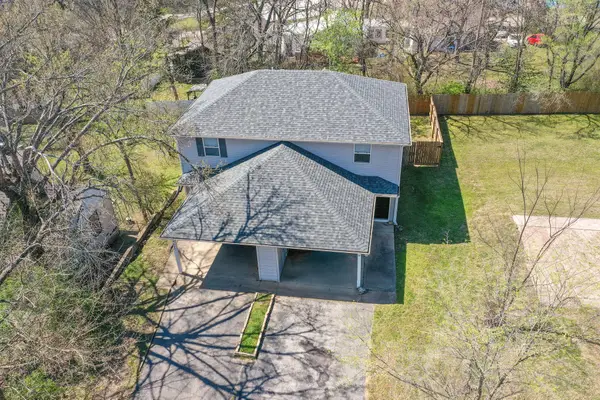 317-327 Hawthorne Street, Hollister, MO 65672