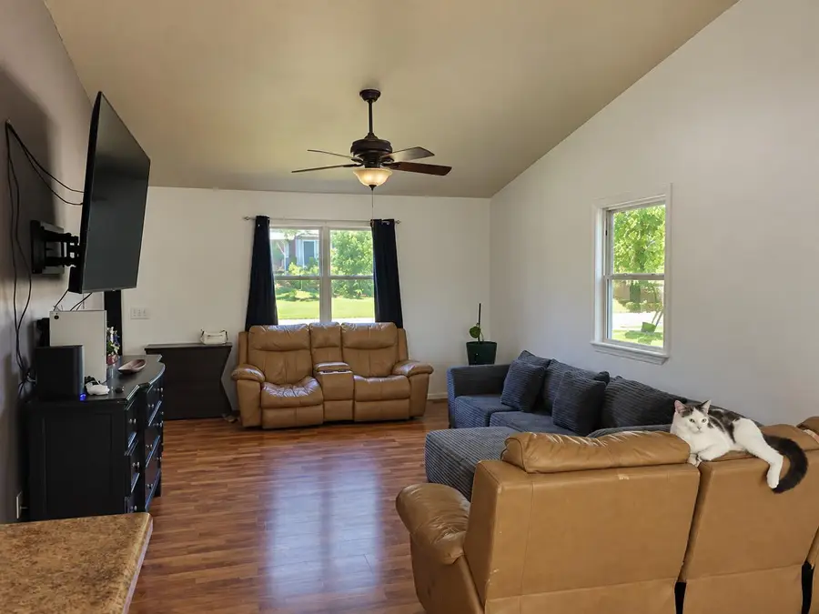 410 S Harlin Drive, West Plains, MO 65775 - #3