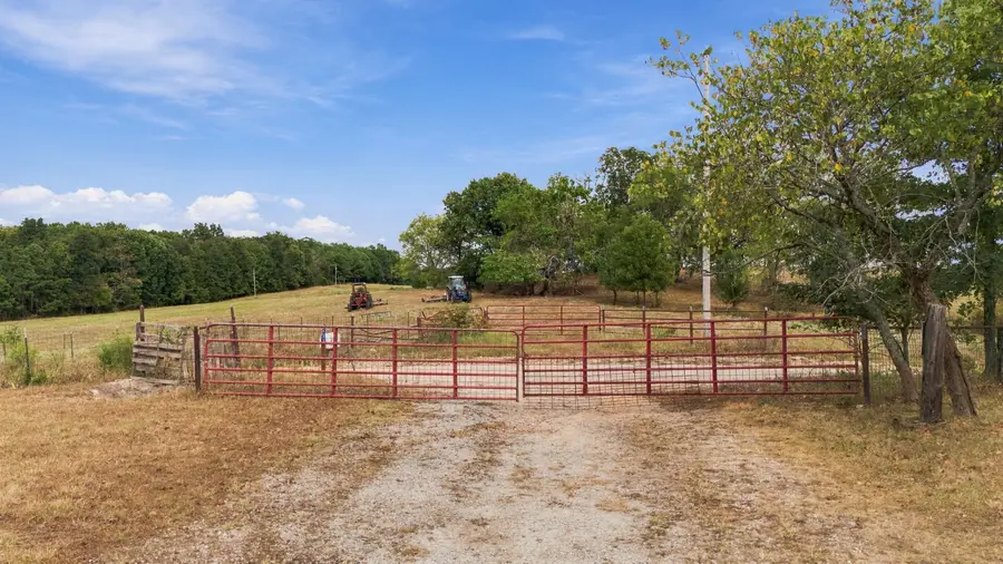 3953 County Road 4990, Willow Springs, MO 65793 - #2