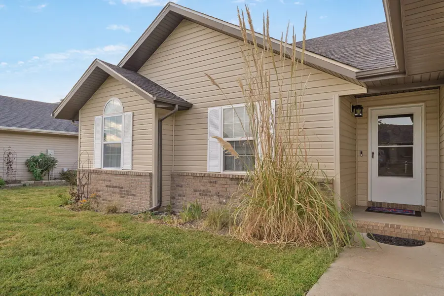 4037 W Linwood Street, Springfield, MO 65807 - #3