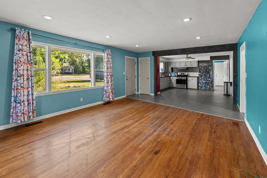630 W Broadmoor Street, Springfield, MO 65807 - #3