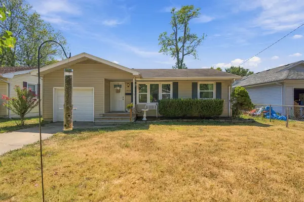 1452 E Lindberg Street, Springfield, MO 65804