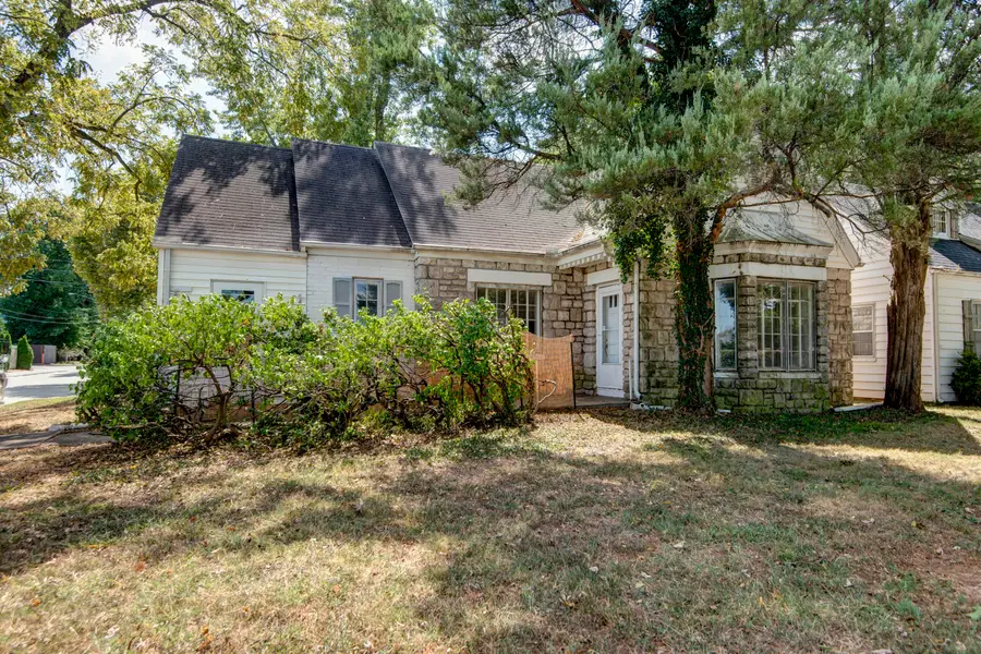 1126 E Sunshine Street, Springfield, MO 65807 - #2
