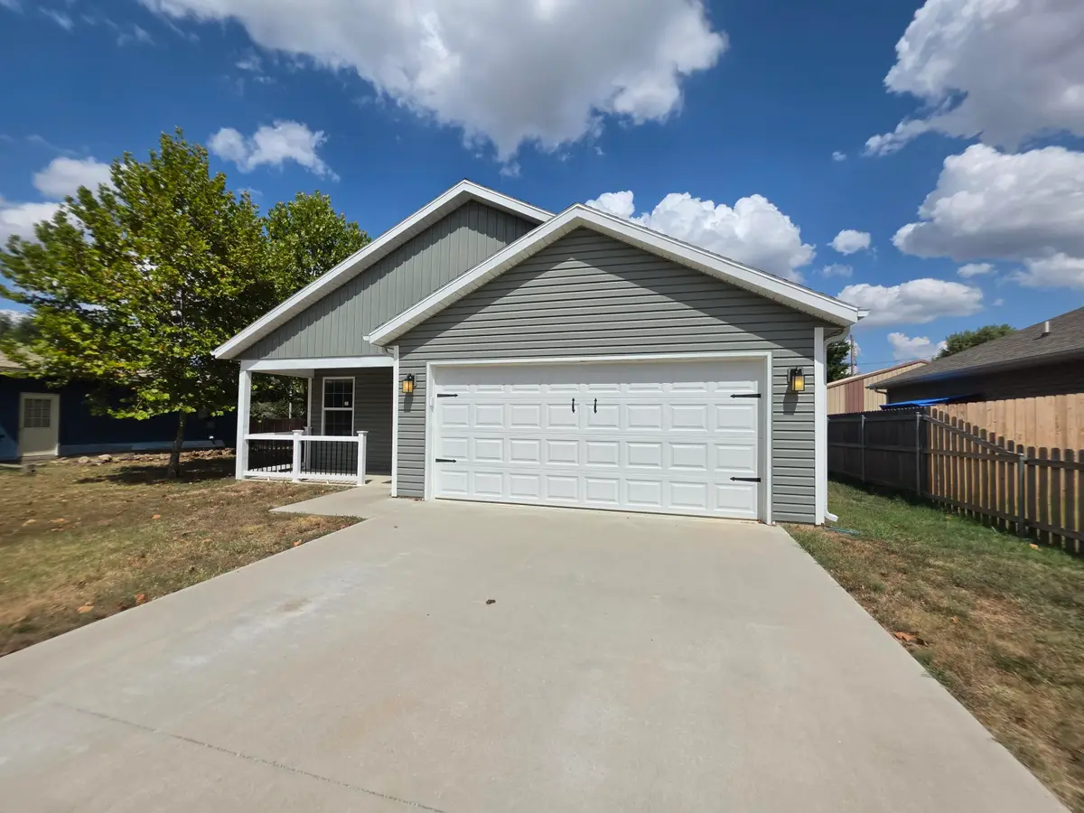 810 Fillmore Street, Mount Vernon, MO 65712 - #1
