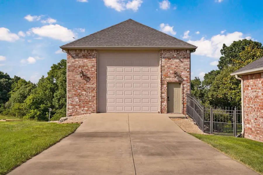 332 Sunset Drive, Saddlebrooke, MO 65630 - #2