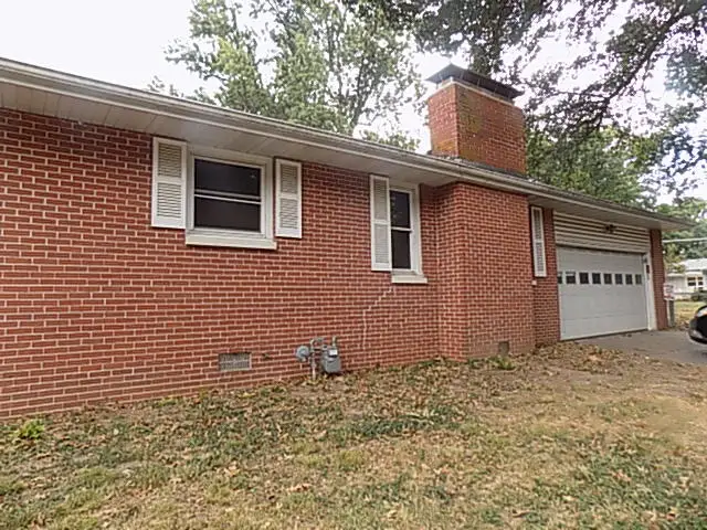 606 E Wayland Street, Springfield, MO 65807 - #2