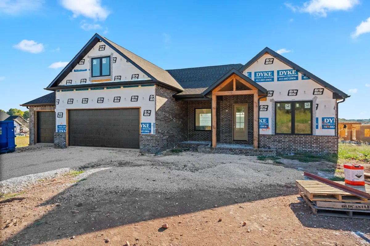 1632 Wonderview, Springfield, MO 65802 - #1