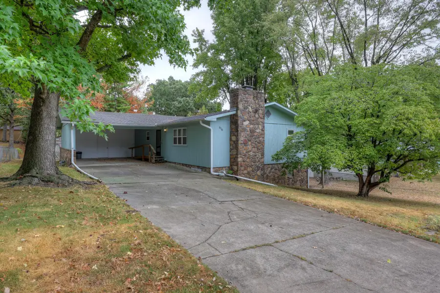 616 Joy Street, Neosho, MO 64850 - #2