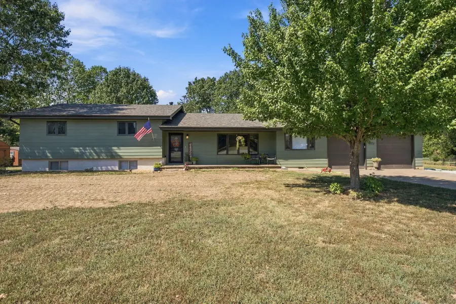 1119 Terrace Drive, Aurora, MO 65605 - #2