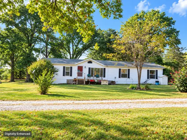 14415 E 500 Road, Stockton, MO 65785