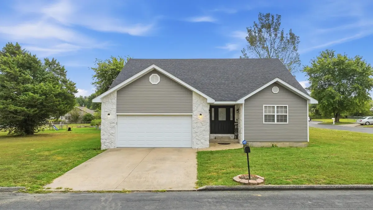 700 Robin Road, Mountain Grove, MO 65711 - #1