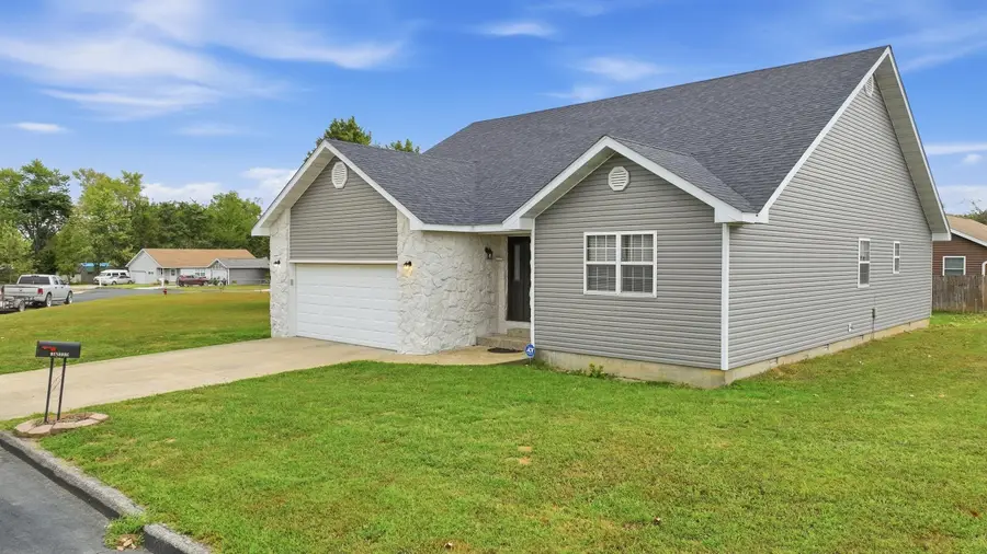 700 Robin Road, Mountain Grove, MO 65711 - #3