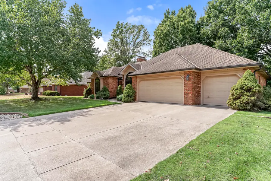 4715 S Connor Avenue, Springfield, MO 65804 - #3