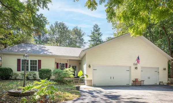 299 River Point Road, Hollister, MO 65672