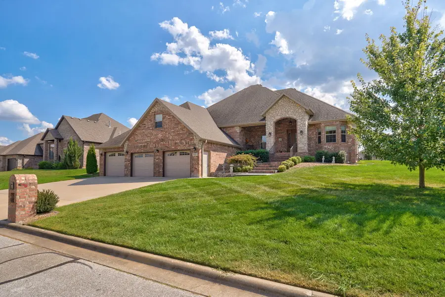 912 W Sole Drive, Nixa, MO 65714 - #2