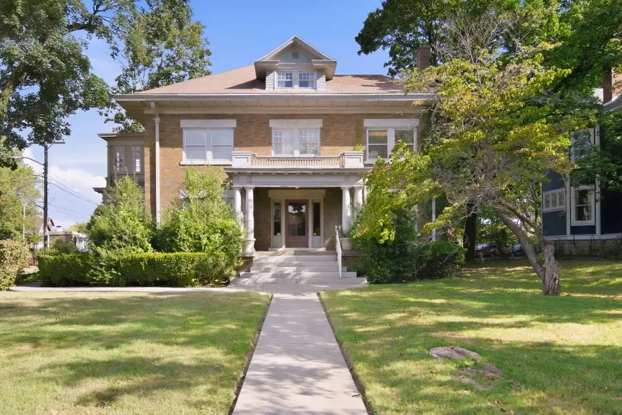 1201 E Walnut Street, Springfield, MO 65802 - #2