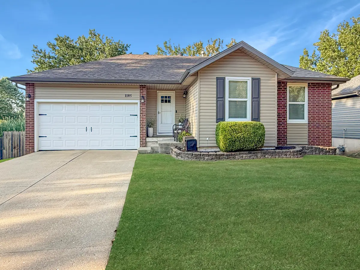 1185 W Grayrock Drive, Springfield, MO 65810 - #1